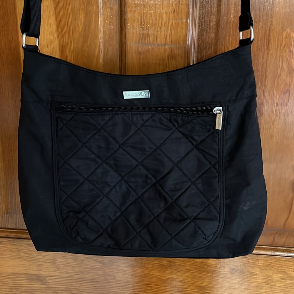 Baggallini Black Quilted Pocket Nylon Purse - Picture 2 of 10